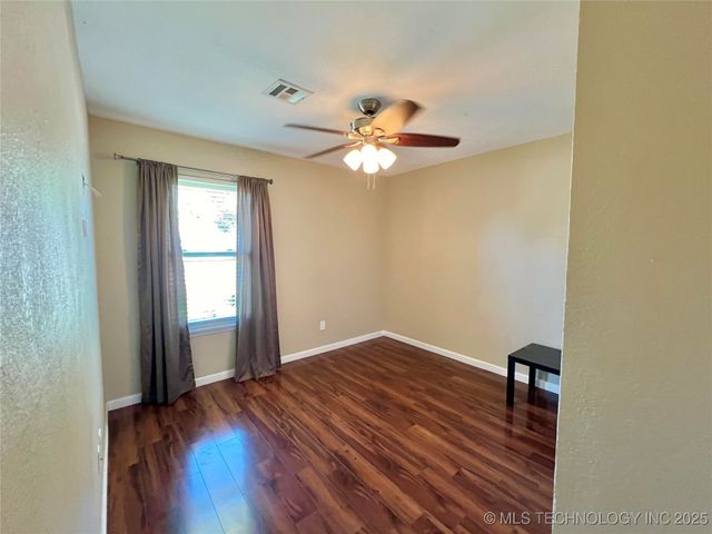 1715 N Butternut Court, Broken Arrow, OK 74012