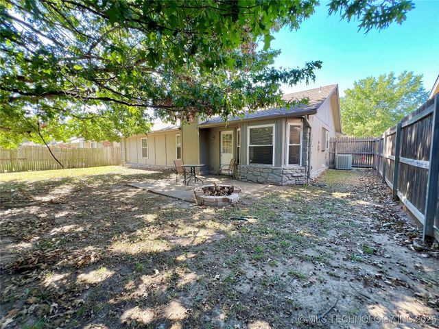 1715 N Butternut Court, Broken Arrow, OK 74012