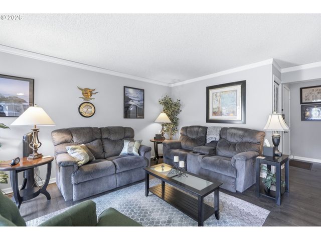 31955 Sw CHARBONNEAU Dr, Wilsonville, OR 97070