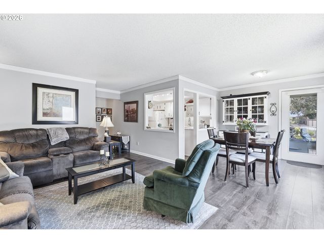 31955 Sw CHARBONNEAU Dr, Wilsonville, OR 97070