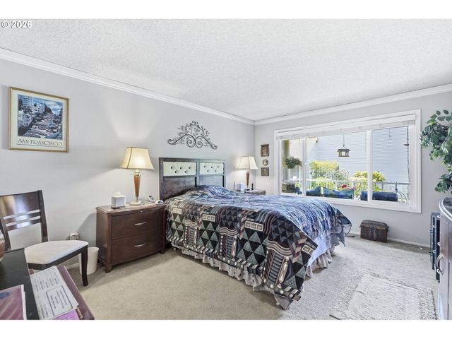 31955 Sw CHARBONNEAU Dr, Wilsonville, OR 97070