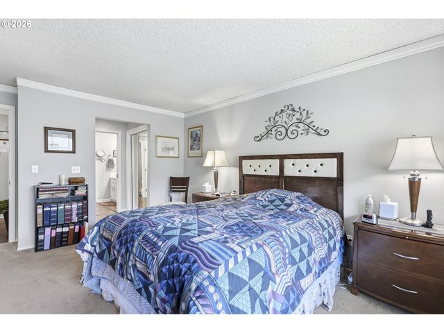 31955 Sw CHARBONNEAU Dr, Wilsonville, OR 97070