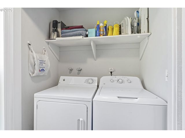 31955 Sw CHARBONNEAU Dr, Wilsonville, OR 97070