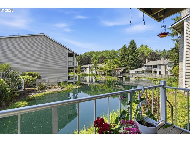 31955 Sw CHARBONNEAU Dr, Wilsonville, OR 97070