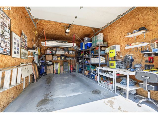 31955 Sw CHARBONNEAU Dr, Wilsonville, OR 97070
