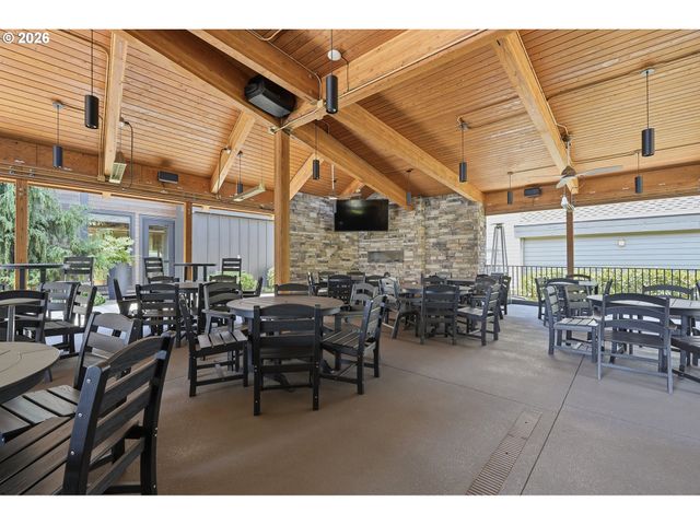 31955 Sw CHARBONNEAU Dr, Wilsonville, OR 97070