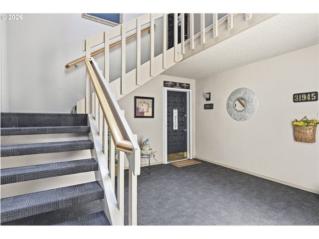 31955 Sw CHARBONNEAU Dr, Wilsonville, OR 97070