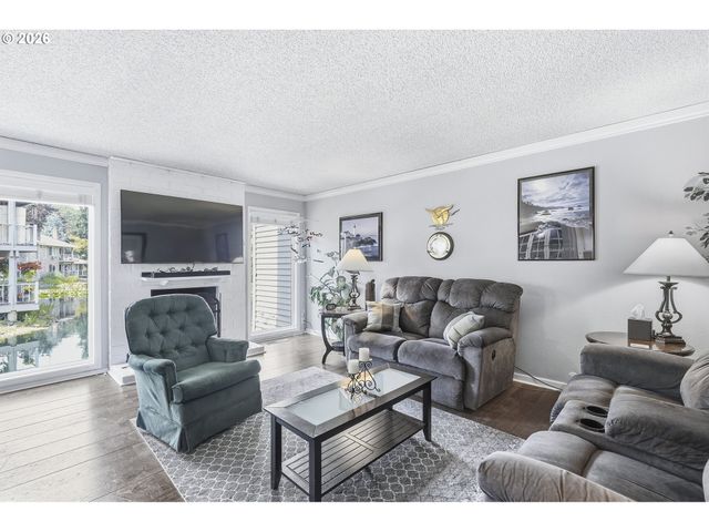 31955 Sw CHARBONNEAU Dr, Wilsonville, OR 97070