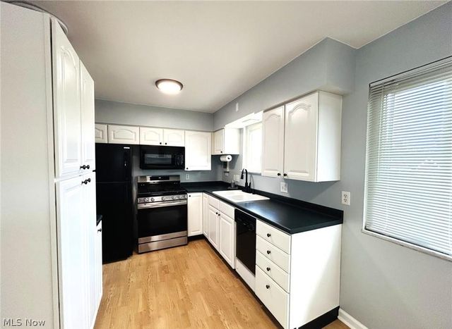 424 Lee Road, Follansbee, WV 26037