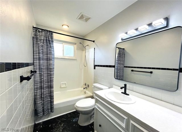 424 Lee Road, Follansbee, WV 26037