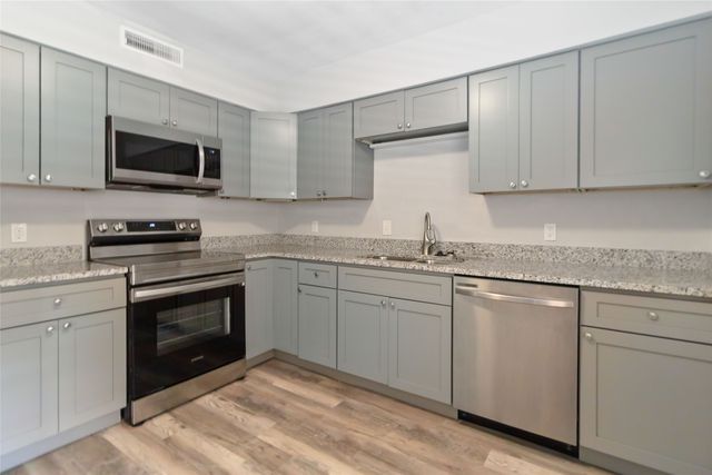 10590 High Hollows Drive 287, Dallas, TX 75230