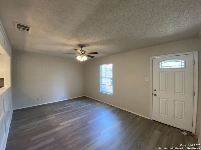 134 Cantrell, San Antonio, TX 78221