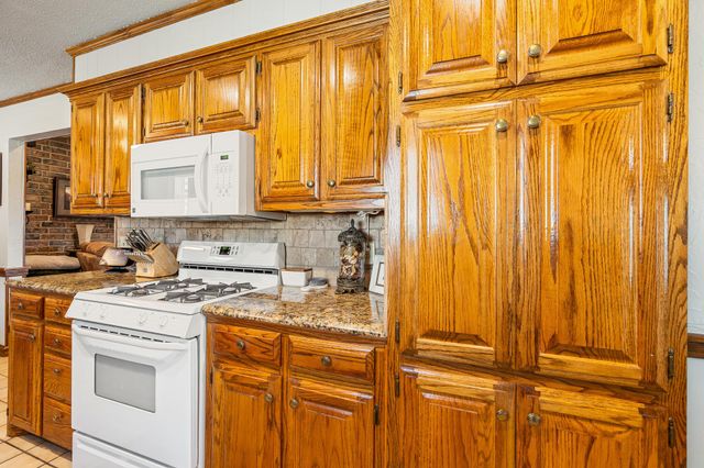 1025 Santa Fe Trail, Canyon, TX 79015