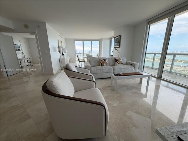 50 Biscayne Blvd 5402, Miami, FL 33132