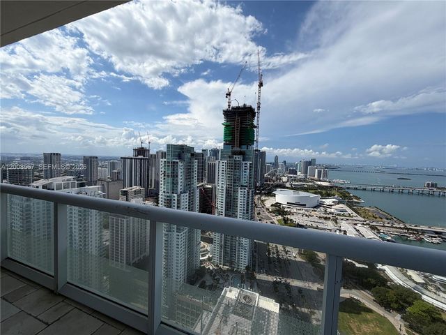 50 Biscayne Blvd 5402, Miami, FL 33132