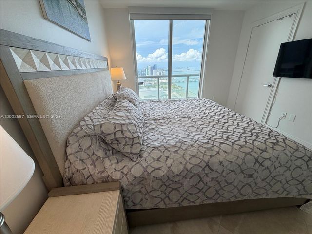 50 Biscayne Blvd 5402, Miami, FL 33132
