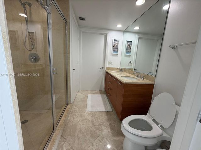 50 Biscayne Blvd 5402, Miami, FL 33132