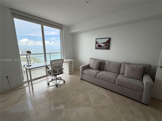 50 Biscayne Blvd 5402, Miami, FL 33132