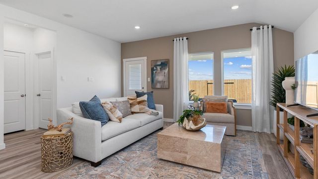 1013 Paddlefish Lane, Alvin, TX 77511