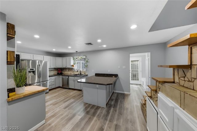 181 Pecos Way, Las Vegas, NV 89121