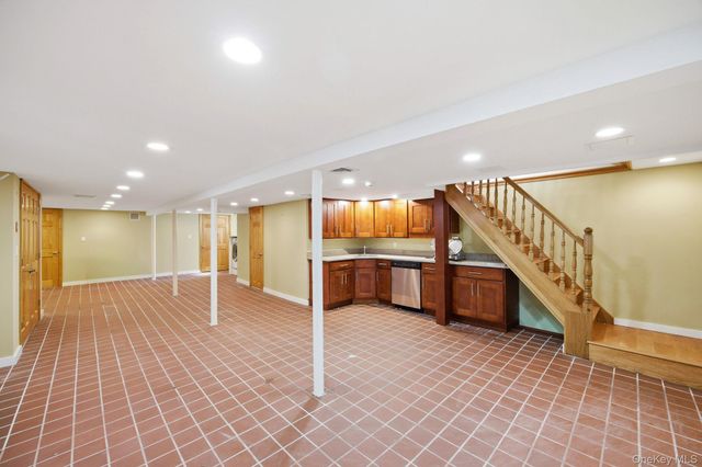 98-19 160th Avenue, Howard Beach, NY 11414