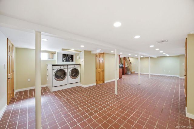 98-19 160th Avenue, Howard Beach, NY 11414