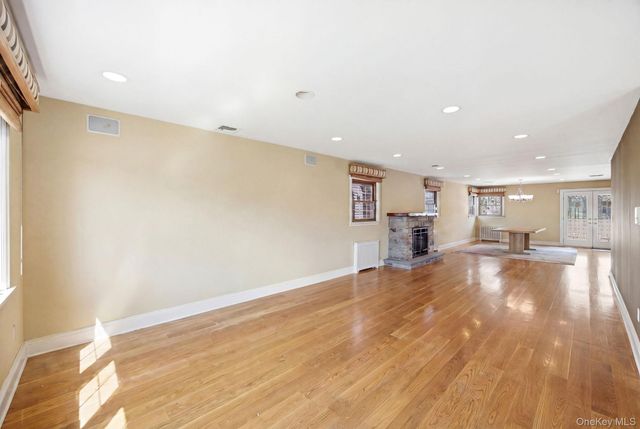 98-19 160th Avenue, Howard Beach, NY 11414