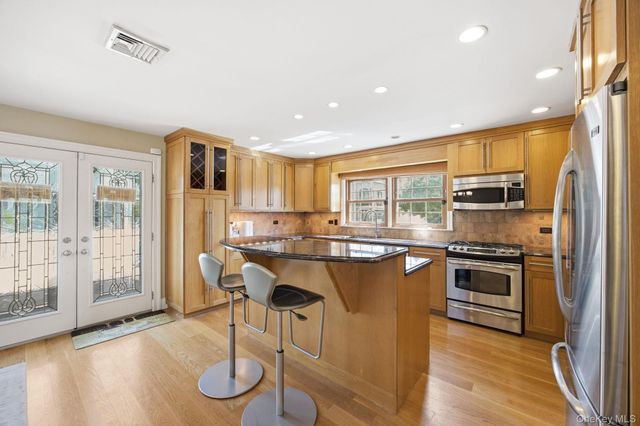98-19 160th Avenue, Howard Beach, NY 11414