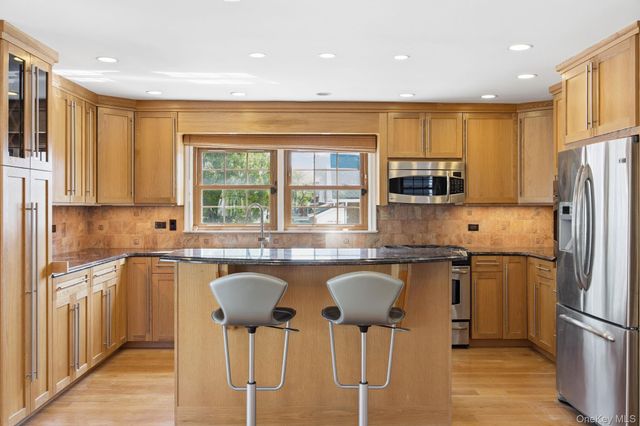 98-19 160th Avenue, Howard Beach, NY 11414