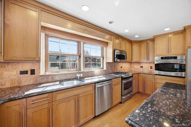 98-19 160th Avenue, Howard Beach, NY 11414