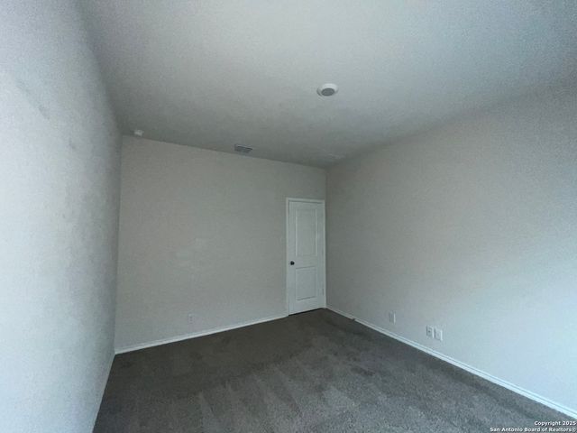 324 Middle Green Loop, Floresville, TX 78114