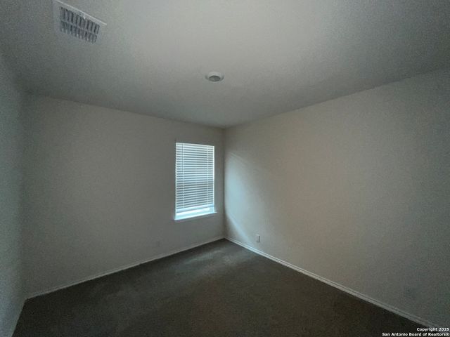 324 Middle Green Loop, Floresville, TX 78114