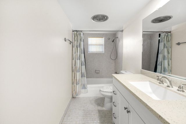 4500 Gefion Court 302, Lake Worth, FL 33467