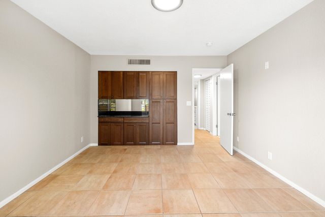 4500 Gefion Court 302, Lake Worth, FL 33467