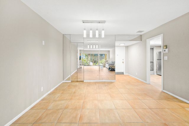 4500 Gefion Court 302, Lake Worth, FL 33467