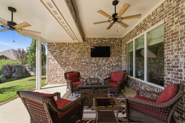 7271 Rolling Acres Place, Tyler, TX 75707