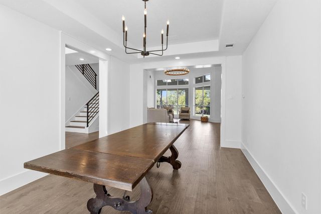 111 Edgewood Drive, Montgomery, TX 77356