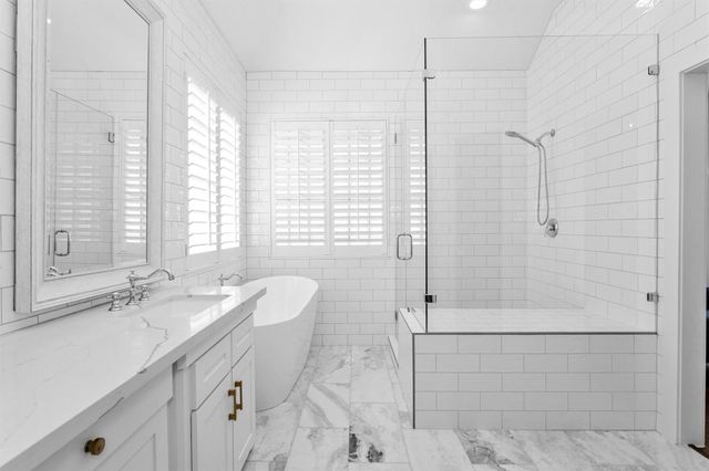 111 Edgewood Drive, Montgomery, TX 77356