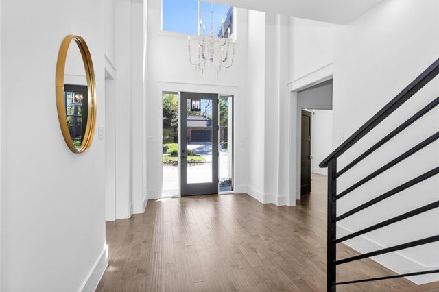 111 Edgewood Drive, Montgomery, TX 77356