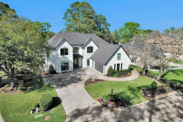 111 Edgewood Drive, Montgomery, TX 77356