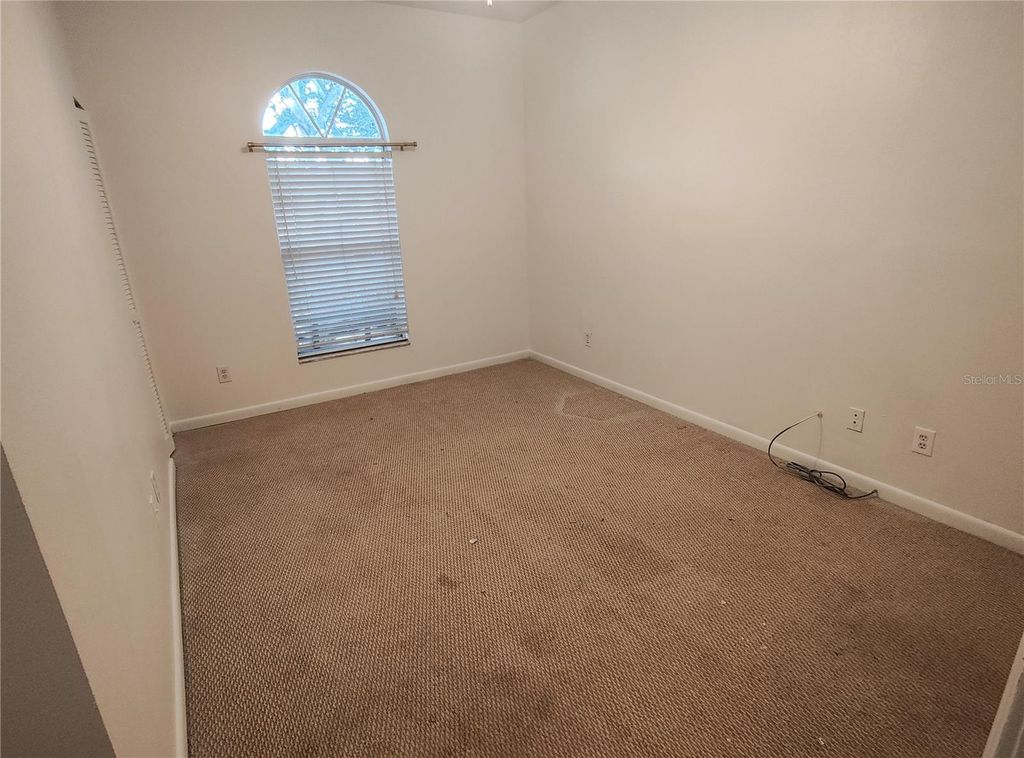 Image 15 of property listing at 2512 W TEXAS AVENUE C, Tampa, FL 33629