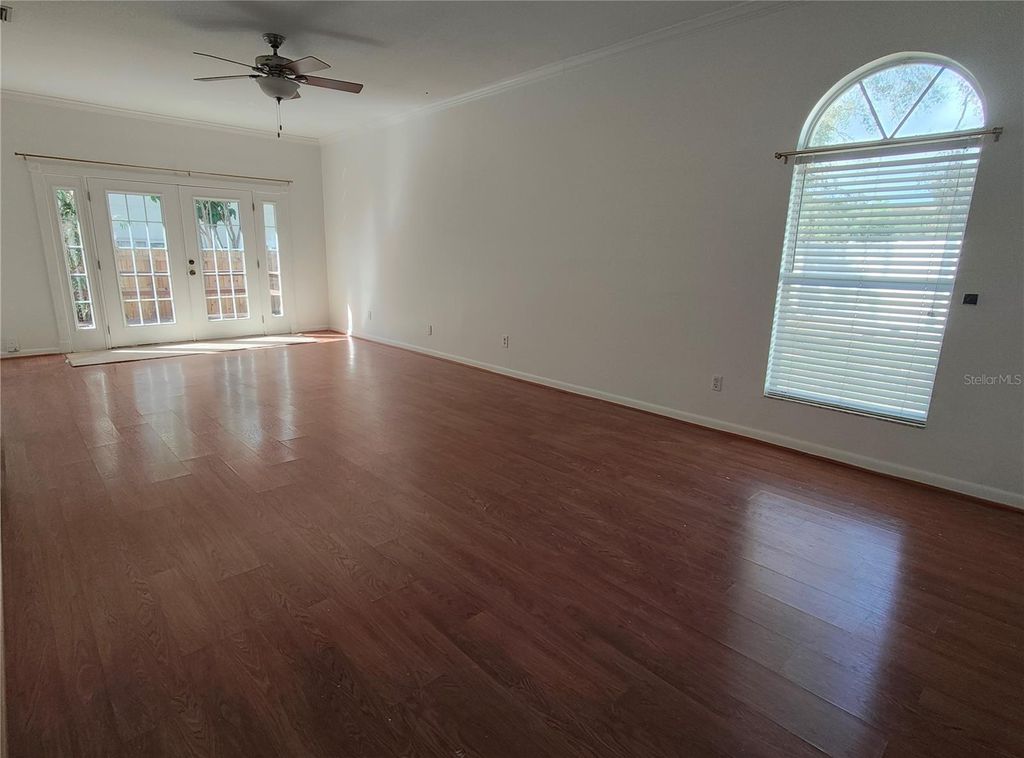 Image 23 of property listing at 2512 W TEXAS AVENUE C, Tampa, FL 33629