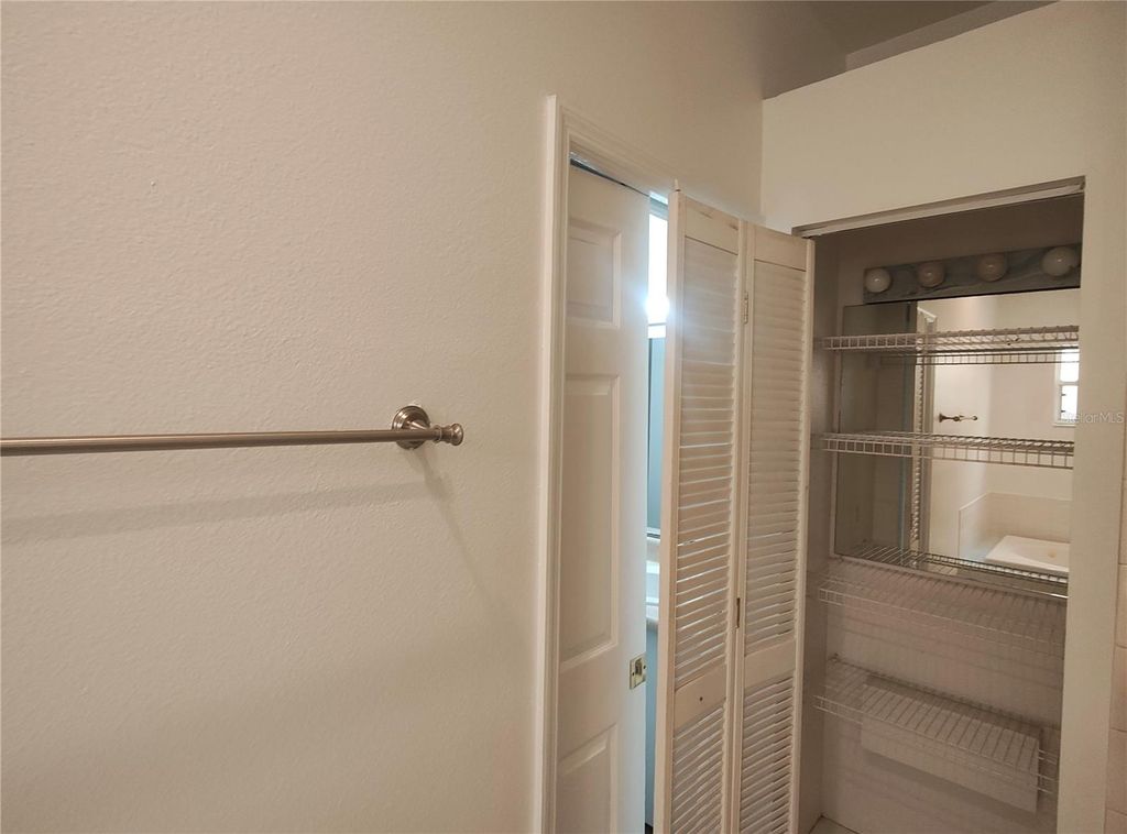 Image 27 of property listing at 2512 W TEXAS AVENUE C, Tampa, FL 33629