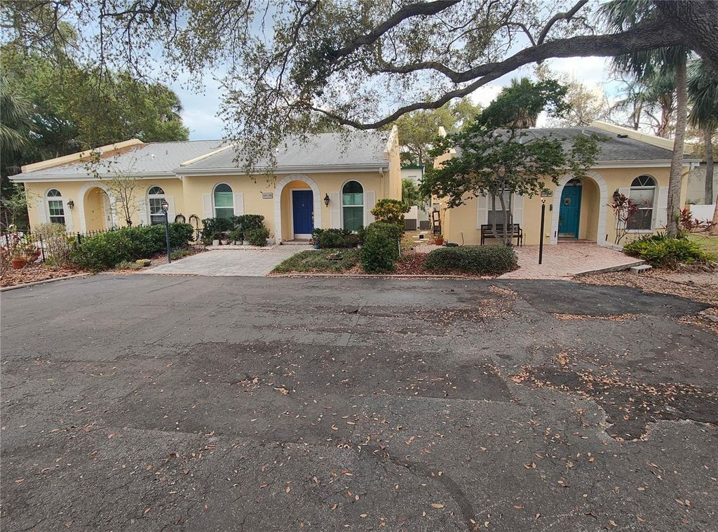 Image 30 of property listing at 2512 W TEXAS AVENUE C, Tampa, FL 33629