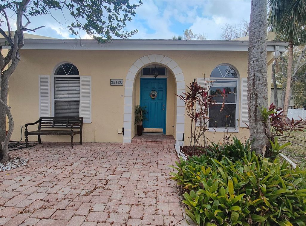 Image 35 of property listing at 2512 W TEXAS AVENUE C, Tampa, FL 33629