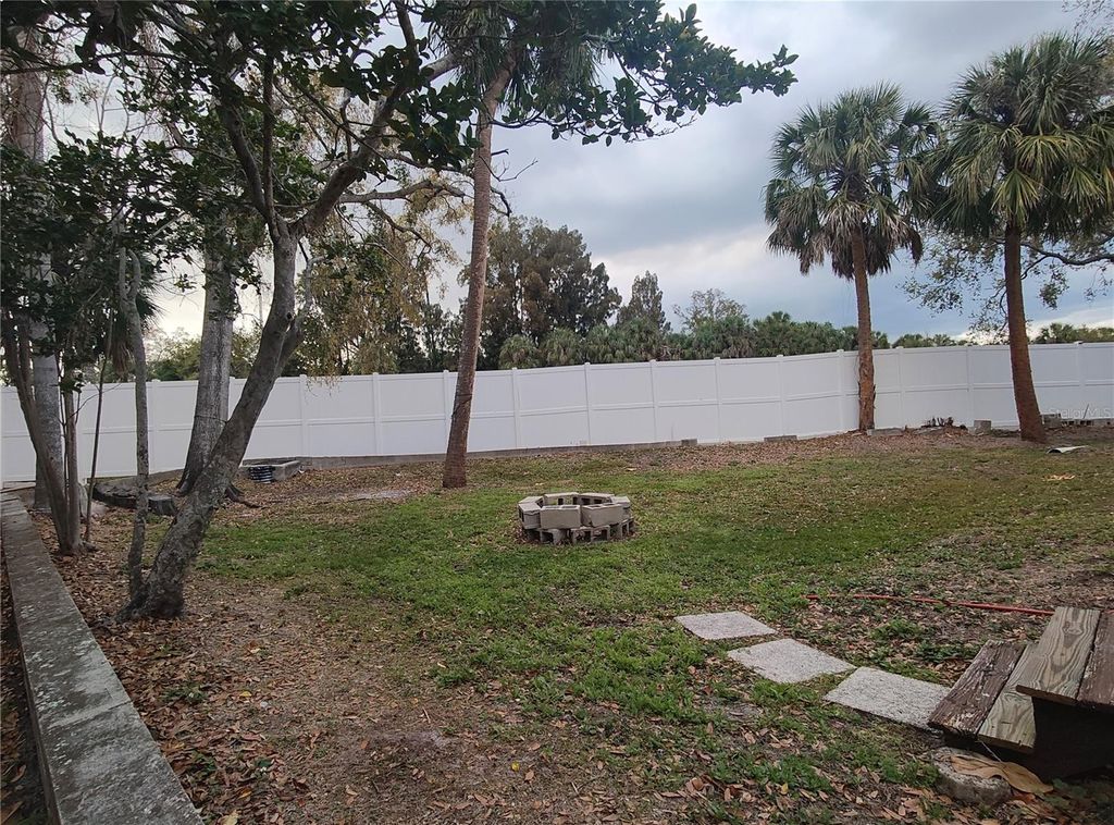 Image 40 of property listing at 2512 W TEXAS AVENUE C, Tampa, FL 33629