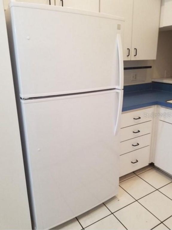 Image 9 of property listing at 2512 W TEXAS AVENUE C, Tampa, FL 33629