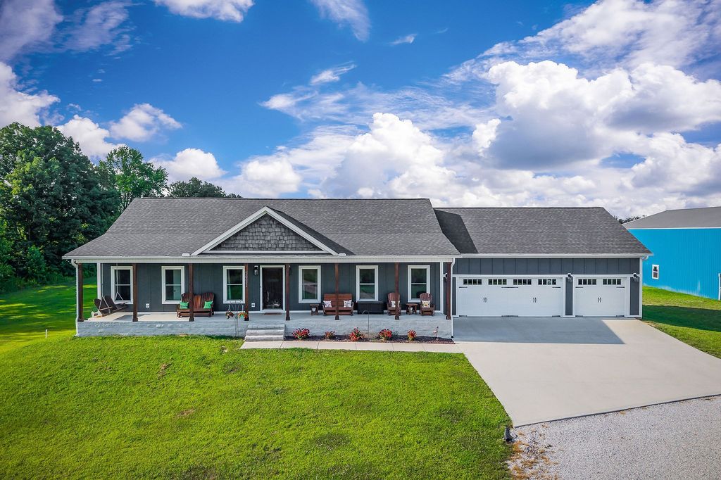 5931 Buffalo Valley Rd, Baxter, TN 38544