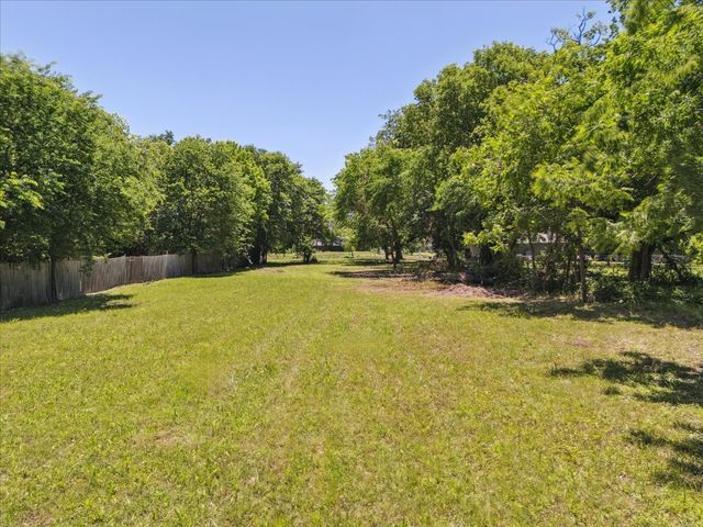 325 E Belt Line Road, Wilmer, TX 75172
