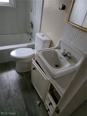 752 Laird Avenue NE, Warren, OH 44483